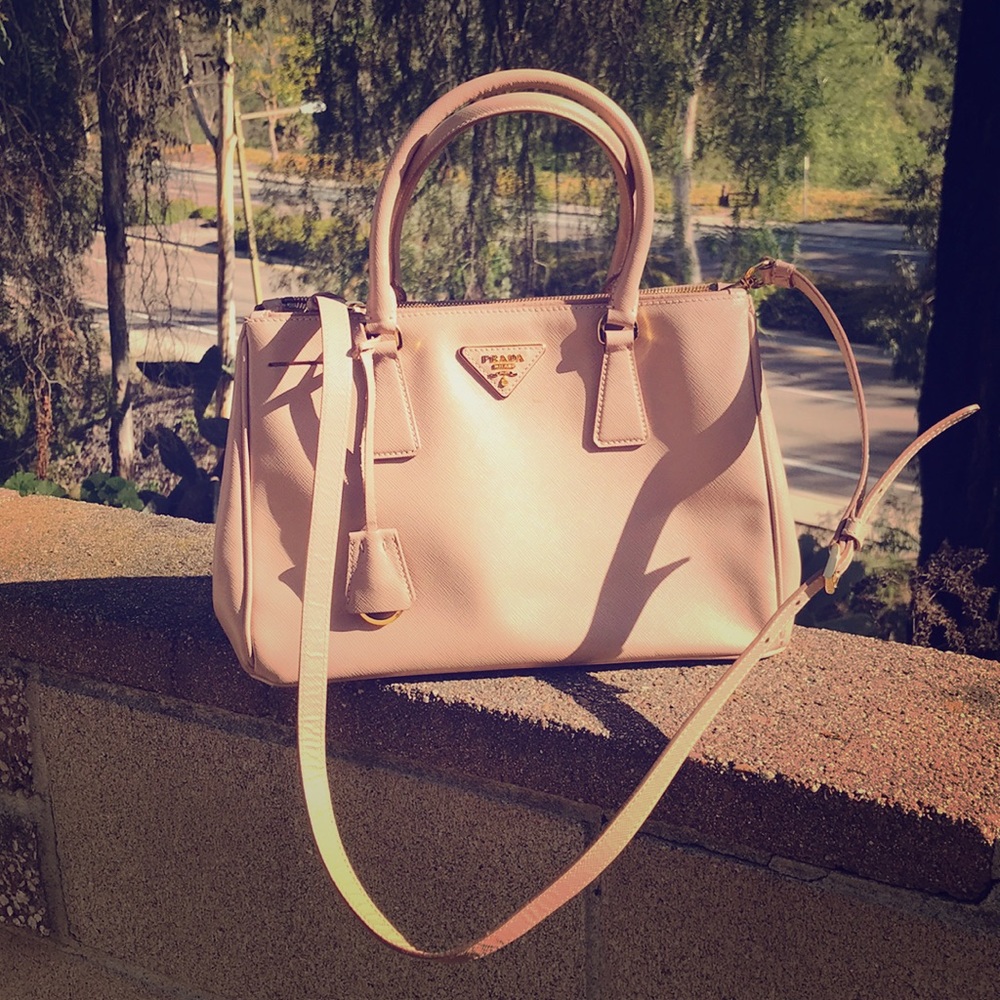 Authentic Prada Saffiano Lux Double Zip Tote - Picture 1 of 11